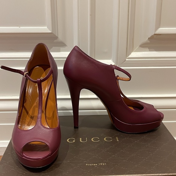 Gucci t-strap peep toe pumps - Picture 1 of 5